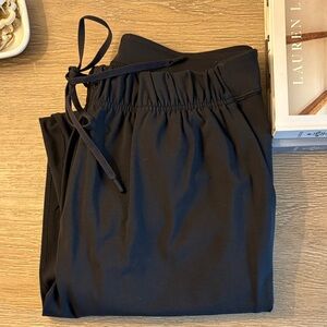 Lululemon ORIGINAL on the fly pant